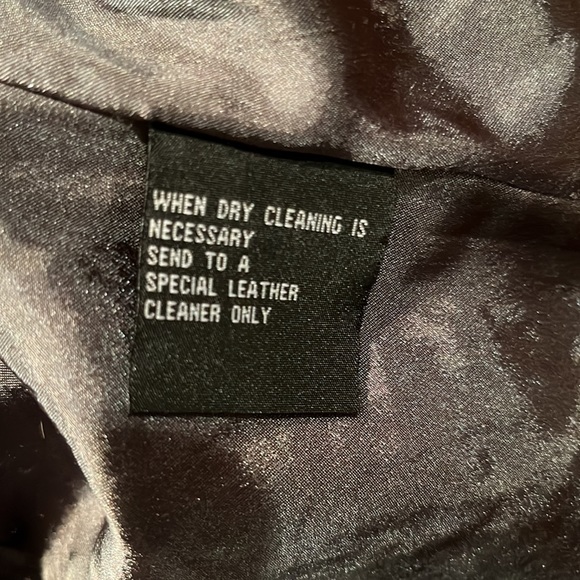 Wilson’s Gray Leather Jacket - Picture 7 of 7